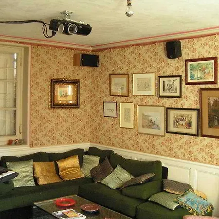 Jardin Gorbeau & Bed & Breakfast 4*