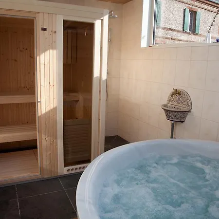 Bed & Breakfast Jardin Gorbeau & 4*