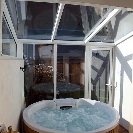 Jardin Gorbeau & Bed & Breakfast 4*
